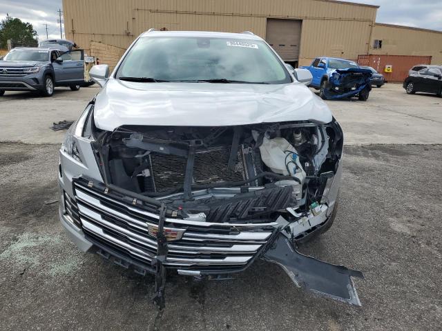 1GYKNCRS0JZ217197 - 2018 CADILLAC XT5 LUXURY SILVER photo 5