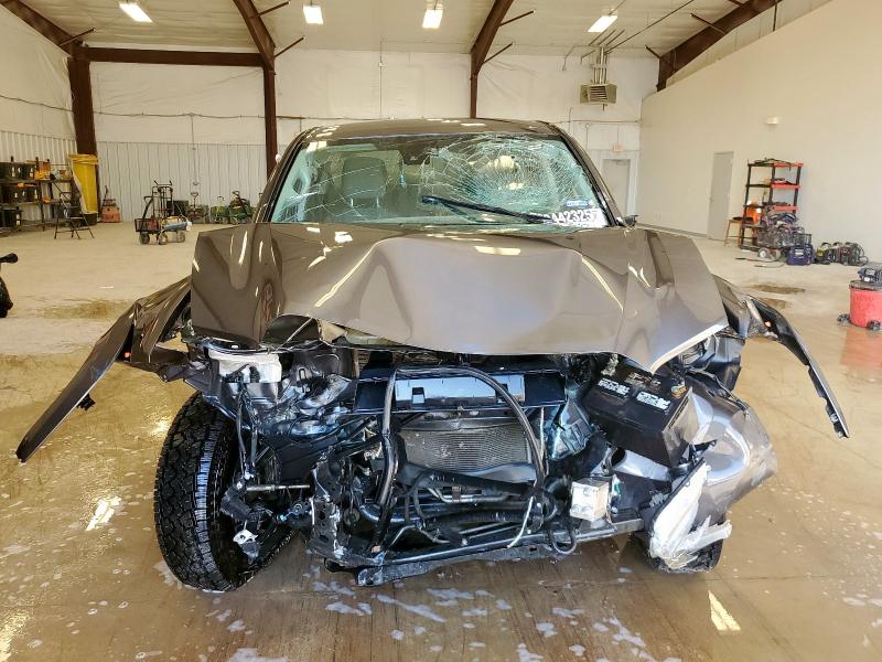 3TMBZ5DN1MM031018 - 2021 TOYOTA TACOMA DOUBLE CAB Grau Foto 5