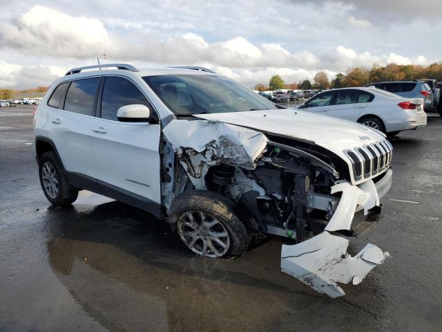1C4PJMCS1HW551742 - 2017 JEEP CHEROKEE LATITUDE WHITE photo 4