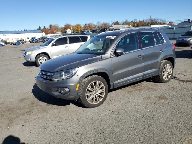 2012 VOLKSWAGEN TIGUAN S, 