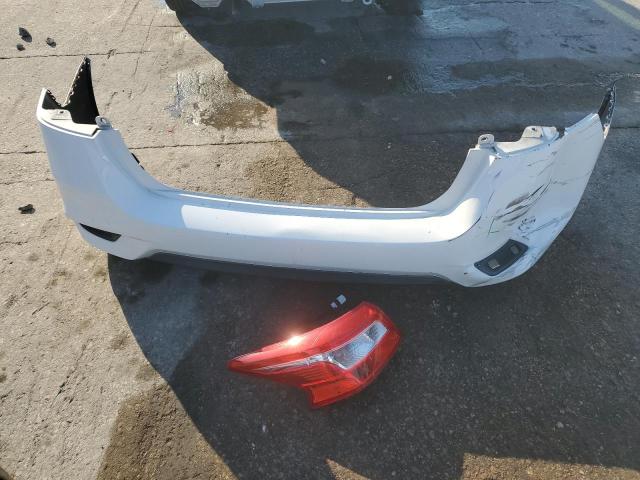 3N1AB7AP1JY229591 - 2018 NISSAN SENTRA S 白色 照片 12