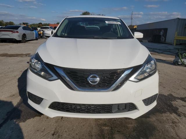 3N1AB7AP1JY229591 - 2018 NISSAN SENTRA S 白色 照片 5