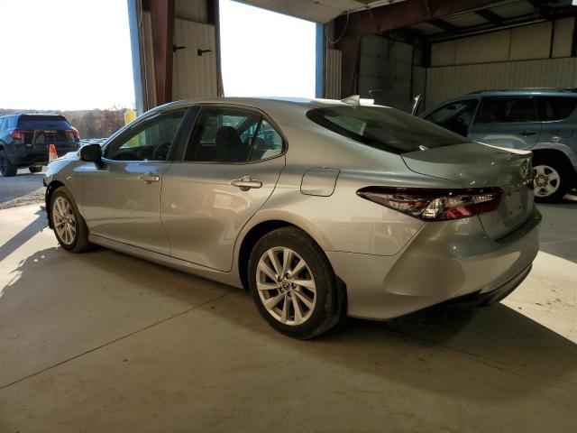 4T1C11BK3NU057724 - 2022 TOYOTA CAMRY LE SILVER photo 2