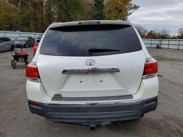 5TDZK3EH2DS111685 - 2013 TOYOTA HIGHLANDER BASE Beyaz fotoğraf 6