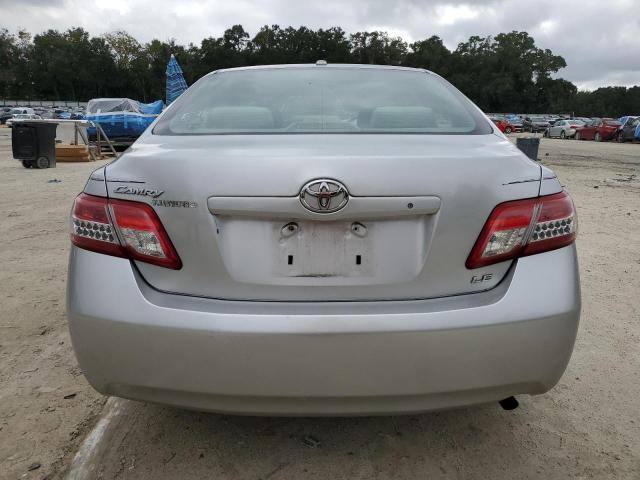 4T1BF3EK2AU071046 - 2010 TOYOTA CAMRY BASE SILVER photo 6