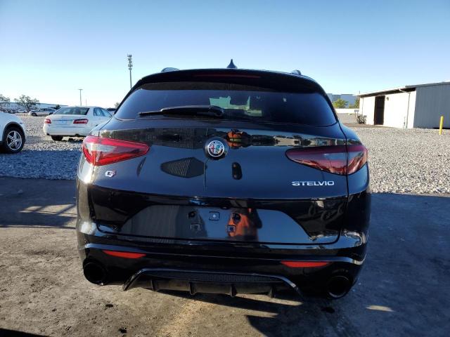 ZASPAKBN1N7D28582 - 2022 ALFA ROMEO STELVIO TI 黑色 照片 6