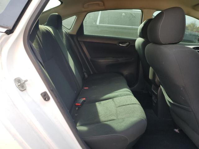 3N1AB7AP6JY345997 - 2018 NISSAN SENTRA S WHITE photo 10