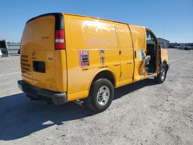1GCWGAFP6K1262974 - 2019 CHEVROLET EXPRESS YELLOW photo 3