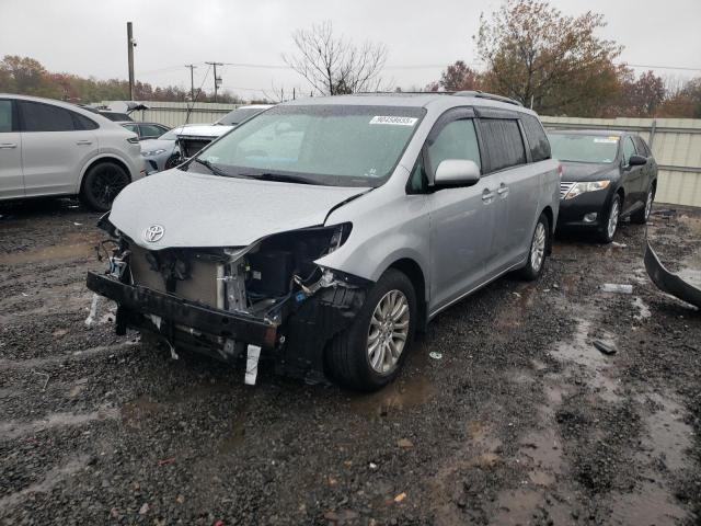 2014 TOYOTA SIENNA XLE, 