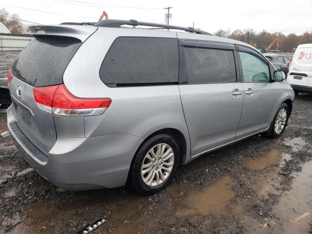 5TDYK3DC7ES463003 - 2014 TOYOTA SIENNA XLE SILVER photo 3