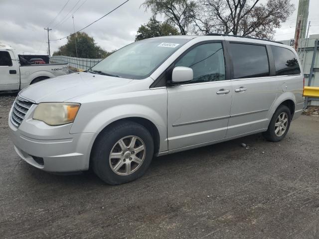 2010 CHRYSLER TOWN & COU TOURING, 
