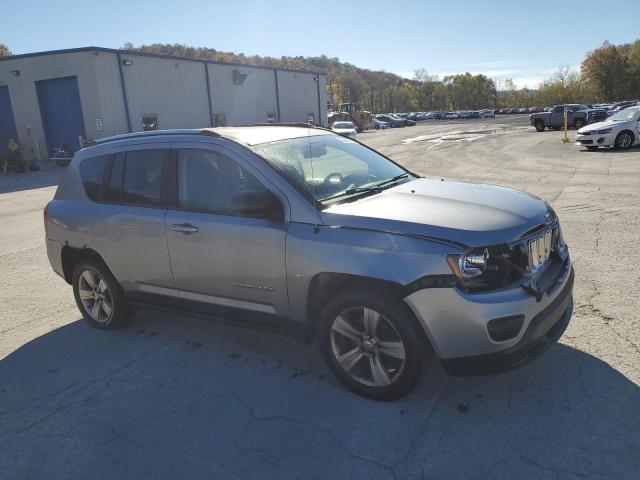 1C4NJDBB0ED784186 - 2014 JEEP COMPASS SPORT 银色 照片 4
