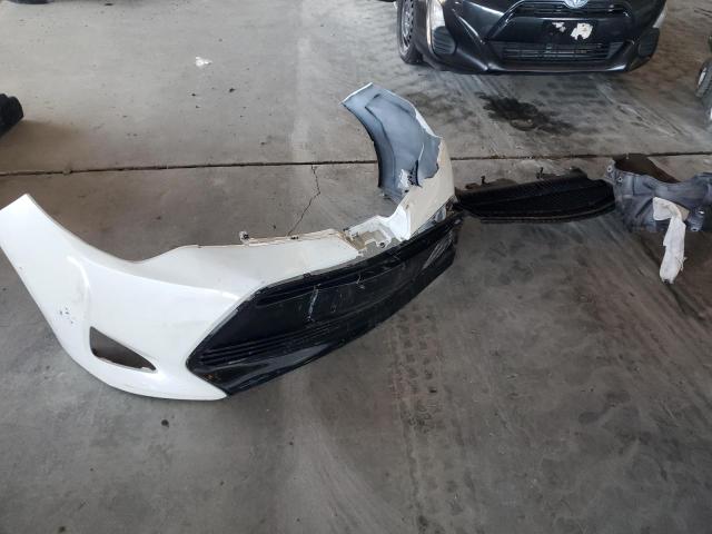 5YFBURHE1JP846131 - 2018 TOYOTA COROLLA L WHITE photo 12