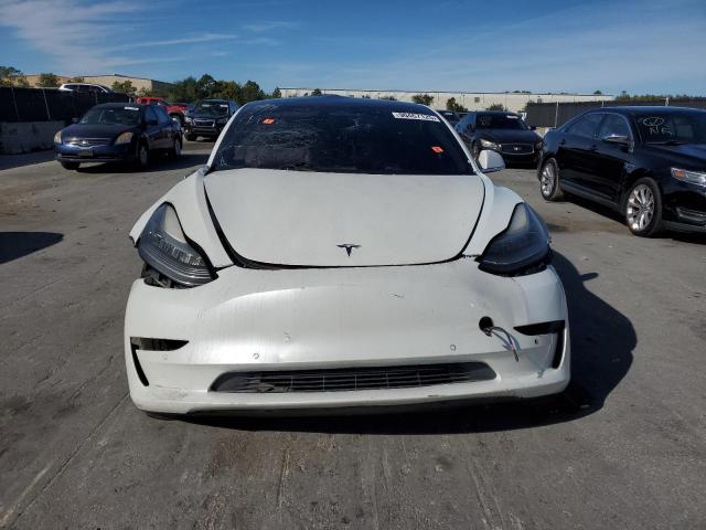 5YJ3E1EB5KF487411 - 2019 TESLA MODEL 3 Weiß Foto 5