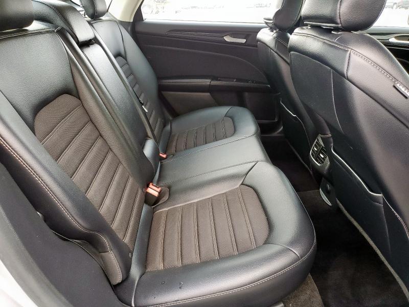 3FA6P0HDXJR240192 - 2018 FORD FUSION SE ვერცხლისფერი ფოტო 10