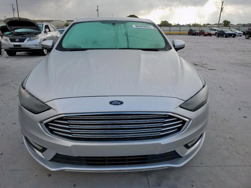 3FA6P0HDXJR240192 - 2018 FORD FUSION SE ვერცხლისფერი ფოტო 5