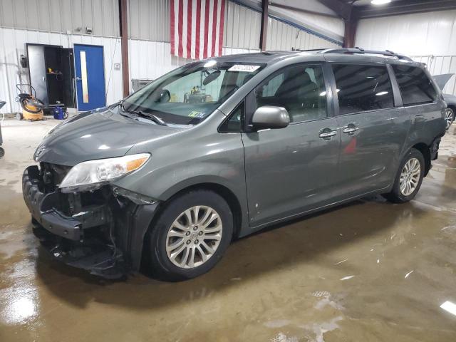 2014 TOYOTA SIENNA XLE, 
