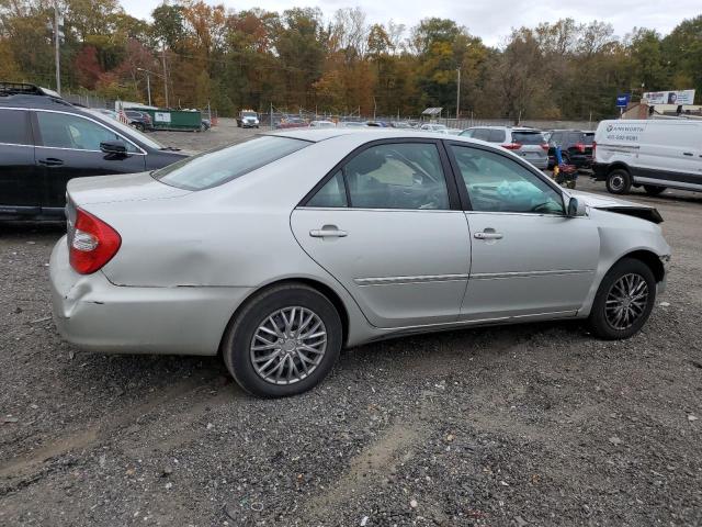 4T1BE32K33U136271 - 2003 TOYOTA CAMRY LE SILVER photo 3