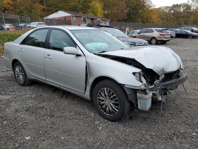 4T1BE32K33U136271 - 2003 TOYOTA CAMRY LE SILVER photo 4