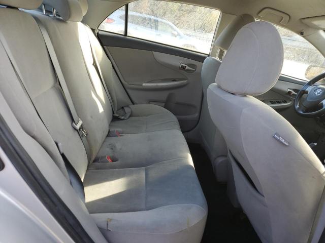 2T1BU4EE6DC945653 - 2013 TOYOTA COROLLA BASE ვერცხლისფერი ფოტო 10