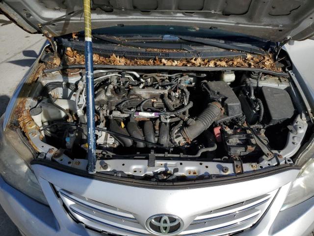 2T1BU4EE6DC945653 - 2013 TOYOTA COROLLA BASE ვერცხლისფერი ფოტო 11