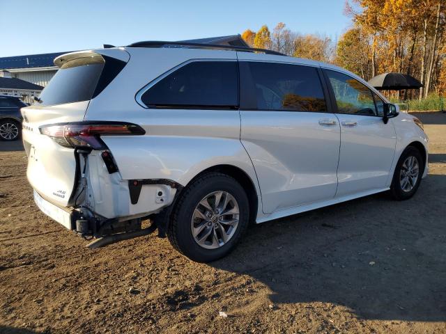 5TDYRKEC5PS168036 - 2023 TOYOTA SIENNA XLE 白色 照片 3