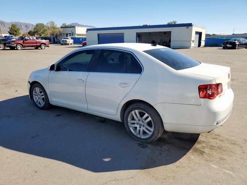 3VWRL7AJ8AM092890 - 2010 VOLKSWAGEN JETTA TDI 白色 照片 2