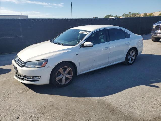 2015 VOLKSWAGEN PASSAT S, 