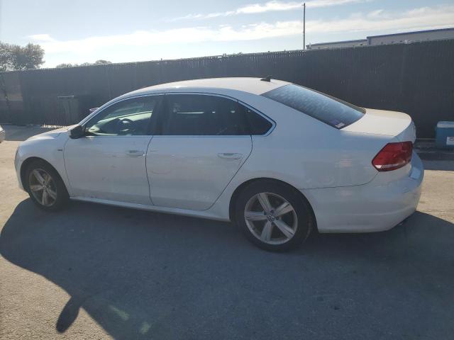 1VWAT7A36FC106146 - 2015 VOLKSWAGEN PASSAT S WHITE photo 2