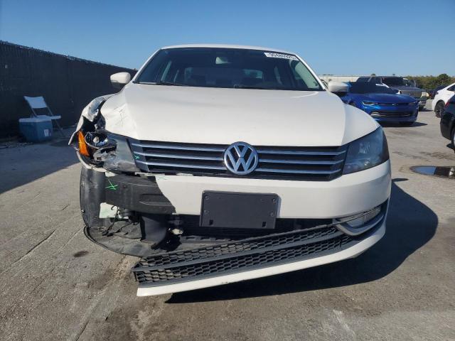 1VWAT7A36FC106146 - 2015 VOLKSWAGEN PASSAT S WHITE photo 5