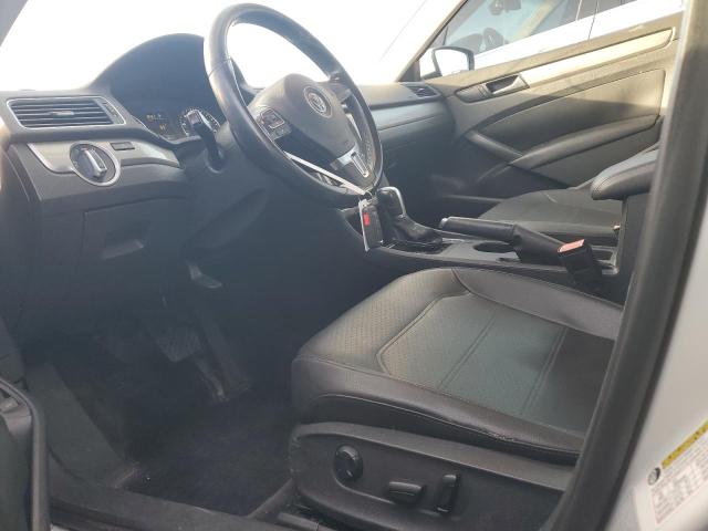 1VWAT7A36FC106146 - 2015 VOLKSWAGEN PASSAT S WHITE photo 7