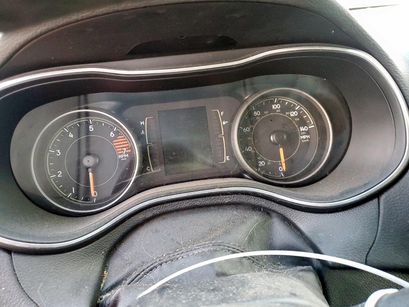 1C4PJLCB1KD358763 - 2019 JEEP CHEROKEE LATITUDE 银色 照片 9