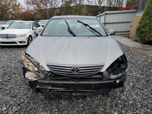4T1BE32K25U500893 - 2005 TOYOTA CAMRY LE SILVER photo 5