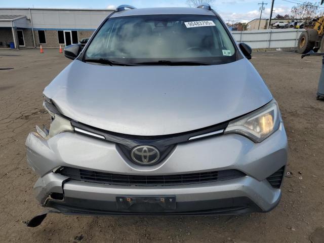 2T3BFREV1HW609752 - 2017 TOYOTA RAV4 LE SILVER photo 5