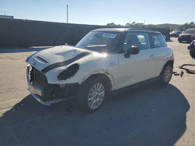 2015 MINI COOPER S, 