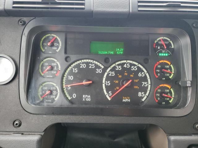 3AKJGBDV7JSKA7544 - 2018 FREIGHTLINER CASCADIA 1 WHITE photo 8