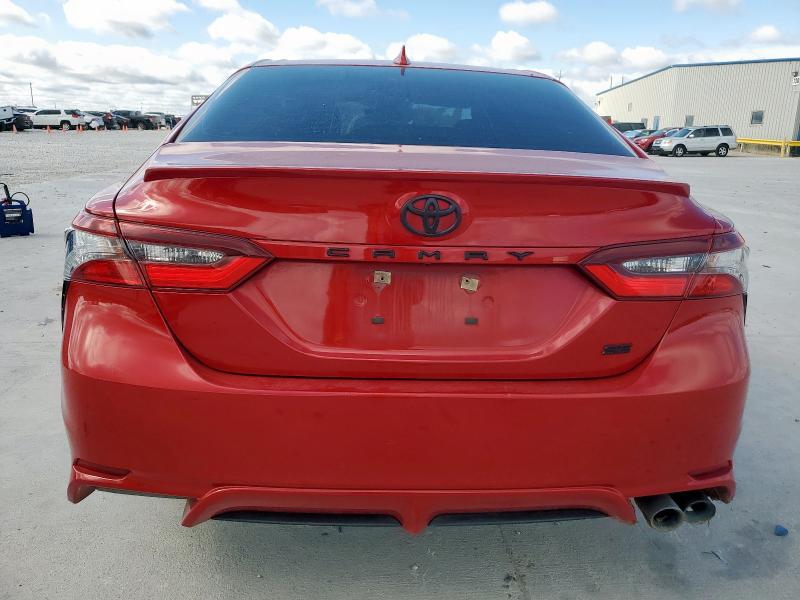 4T1G11AK6PU118649 - 2023 TOYOTA CAMRY SE NIGHT SHADE RED photo 6