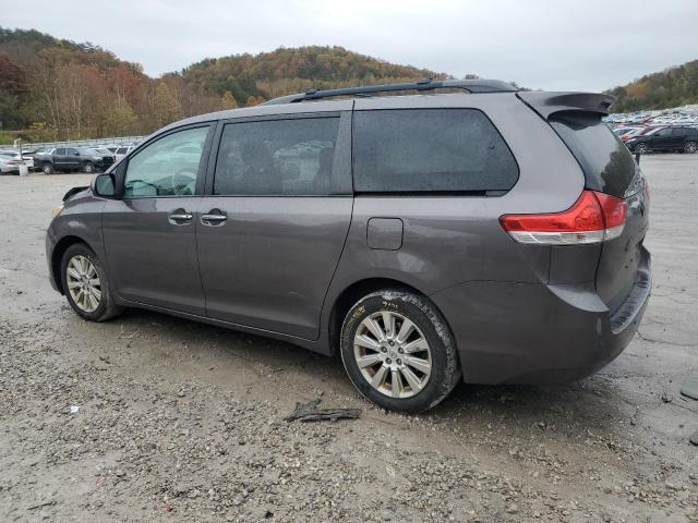 5TDDK3DC9DS067541 - 2013 TOYOTA SIENNA XLE GRAY photo 2