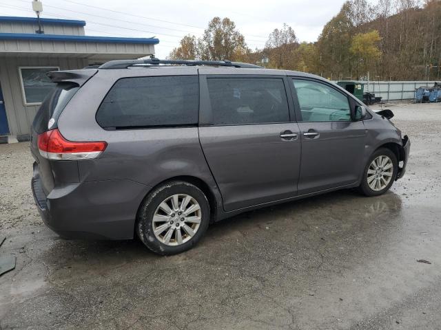 5TDDK3DC9DS067541 - 2013 TOYOTA SIENNA XLE GRAY photo 3
