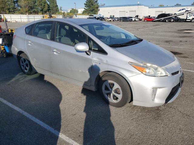 JTDKN3DUXE0380724 - 2014 TOYOTA PRIUS SILVER photo 4