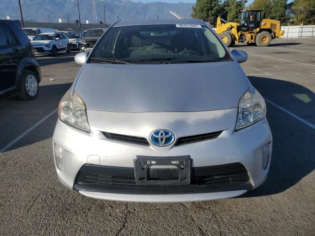 JTDKN3DUXE0380724 - 2014 TOYOTA PRIUS SILVER photo 5