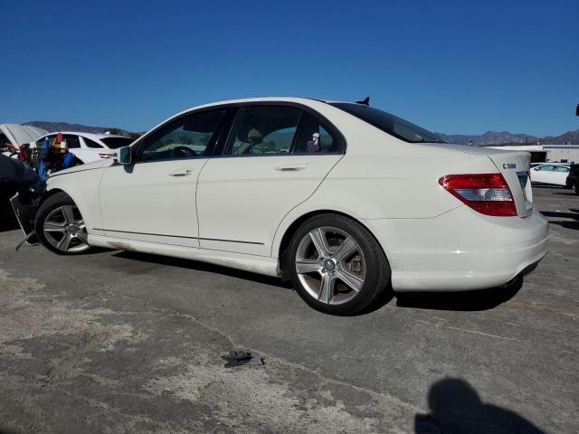 WDDGF5EB5BA416441 - 2011 MERCEDES-BENZ C 300 WHITE photo 2