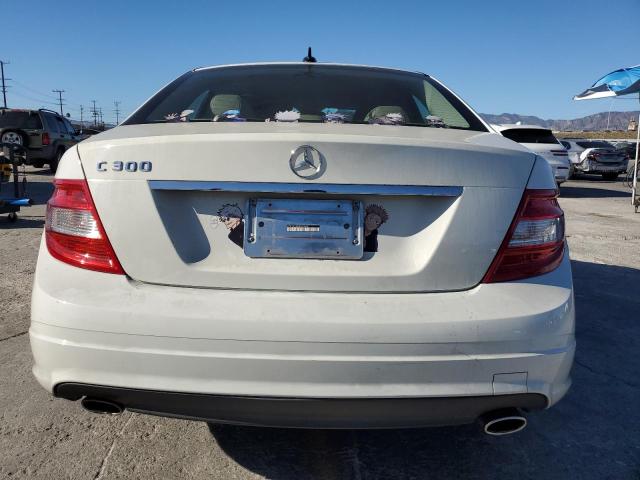 WDDGF5EB5BA416441 - 2011 MERCEDES-BENZ C 300 WHITE photo 6