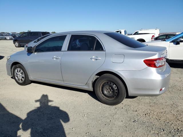 5YFBU4EE9DP166537 - 2013 TOYOTA COROLLA BASE 银色 照片 2