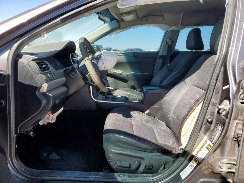 4T1BF1FK9HU715820 - 2017 TOYOTA CAMRY LE 灰色 照片 7