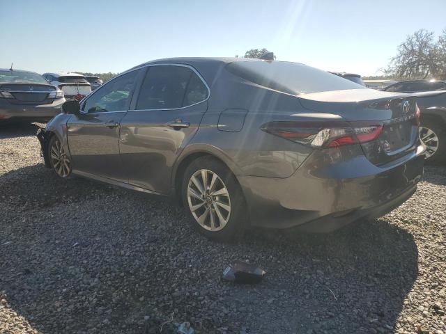 4T1R11AK6NU689936 - 2022 TOYOTA CAMRY LE GRAY photo 2