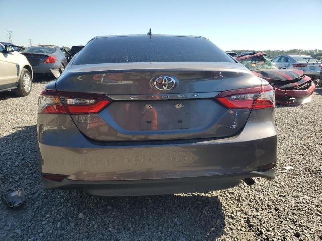 4T1R11AK6NU689936 - 2022 TOYOTA CAMRY LE GRAY photo 6