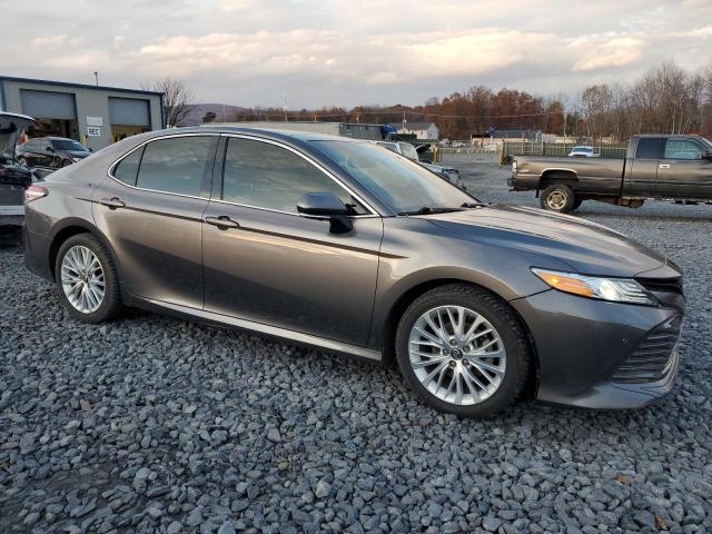 4T1BZ1HK5JU005551 - 2018 TOYOTA CAMRY XSE 灰色 照片 4