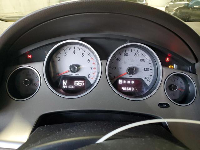 2C4RVABG6CR391870 - 2012 VOLKSWAGEN ROUTAN SE WHITE photo 9