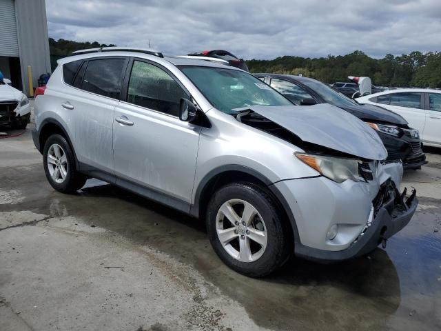 JTMRFREVXDD003856 - 2013 TOYOTA RAV4 XLE SILVER photo 4